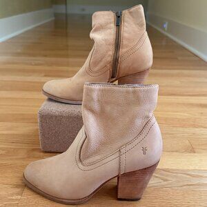 Frye Essa Ankle Heeled Bootie Sand Nubuck Leather Size 7